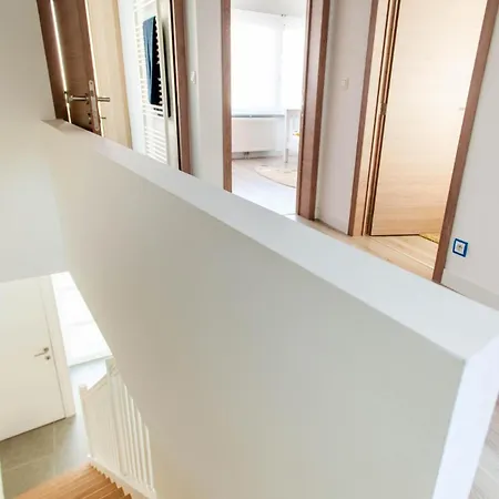 Tin Tin A La Near With Garden Holiday home *