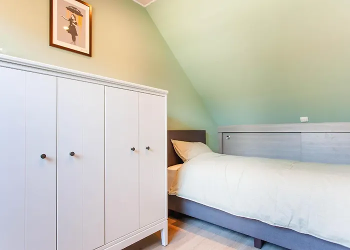 Tin Tin à La Near With Garden